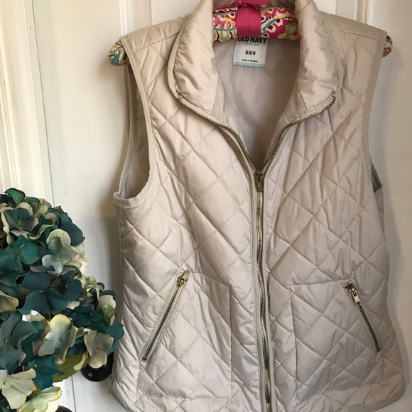 Old Navy Thin Quilted Puffy Vest - Picture 1 of 3